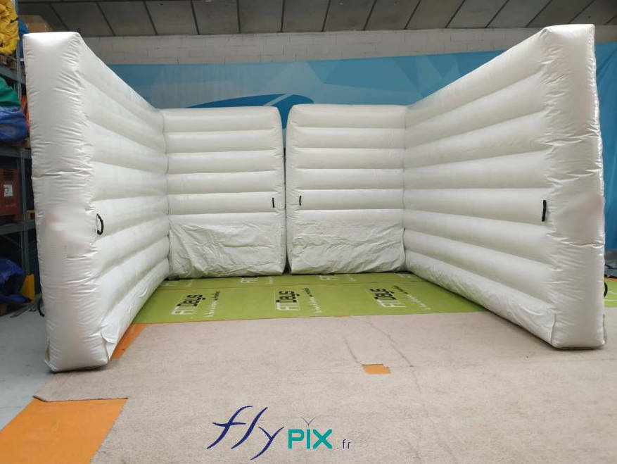 2 murs gonflables en “L”, réduction de bruits et des nuisances sonores