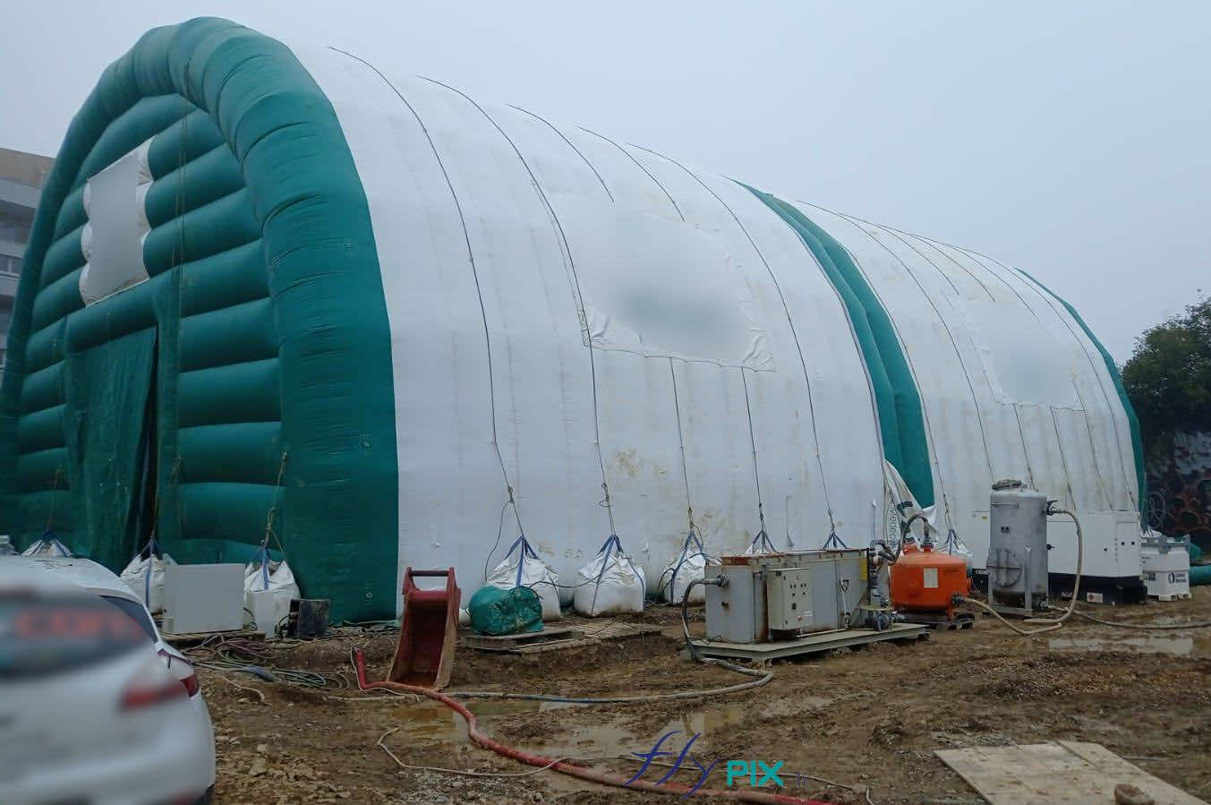 , Chantier de dépollution de site : 2 modules de hangar gonflable de S = 200 m2, soit S = 400 m2 de surface utile de travail,  Chantier de dépollution de site : 2 modules de hangar gonflable de S = 200 m2, soit S = 400 m2 de surface, tunnel, enveloppe PVC 0.45 mm double peau capitonnée