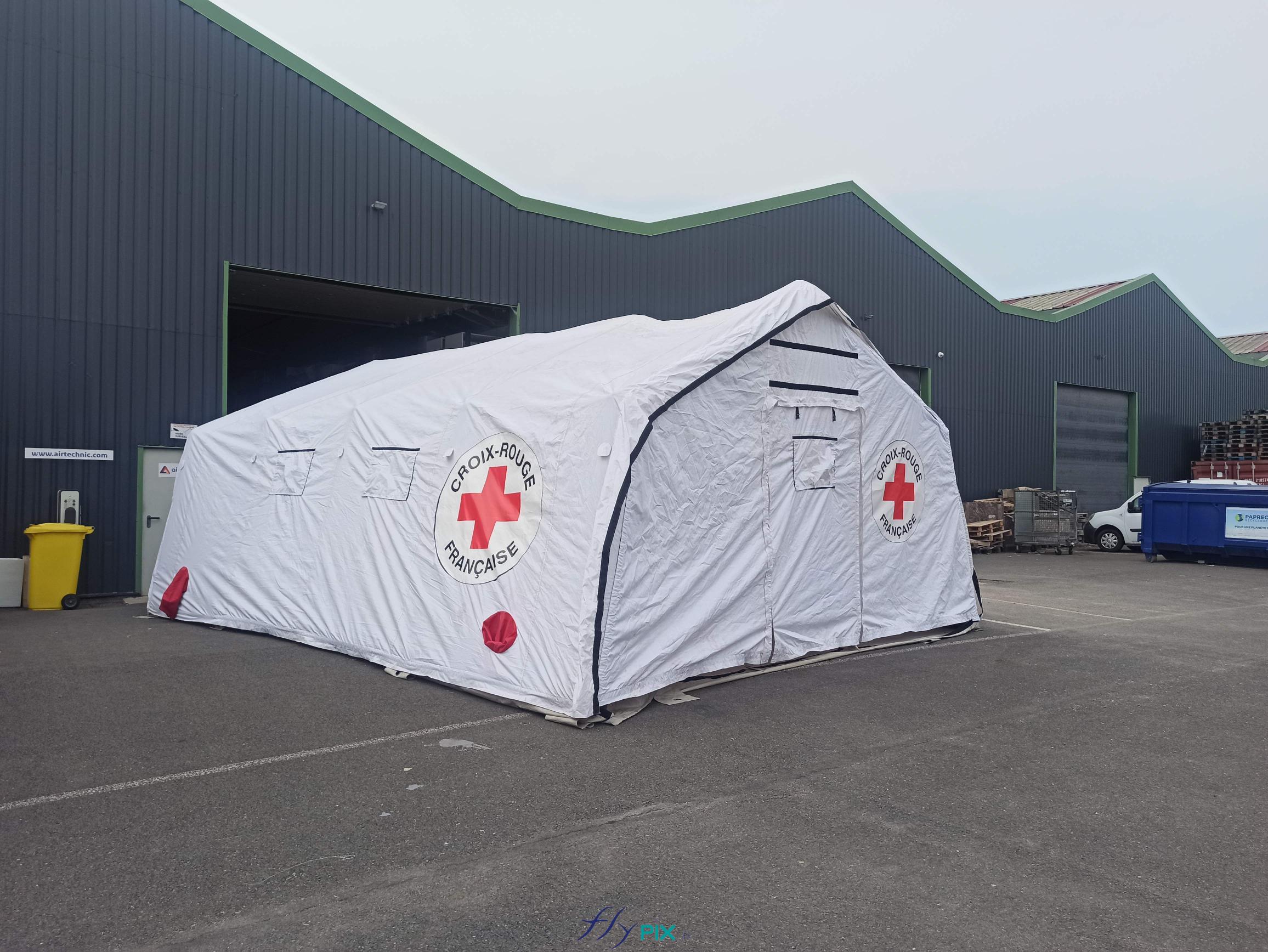 Croix Rouge Française : nettoyage, maintenance et réparation de 2 tentes gonflables PMA (Poste Médicaux Avancés) Croix Rouge Française : nettoyage, maintenance et réparation de 2 tentes gonflables PMA (Poste Médicaux Avancés)