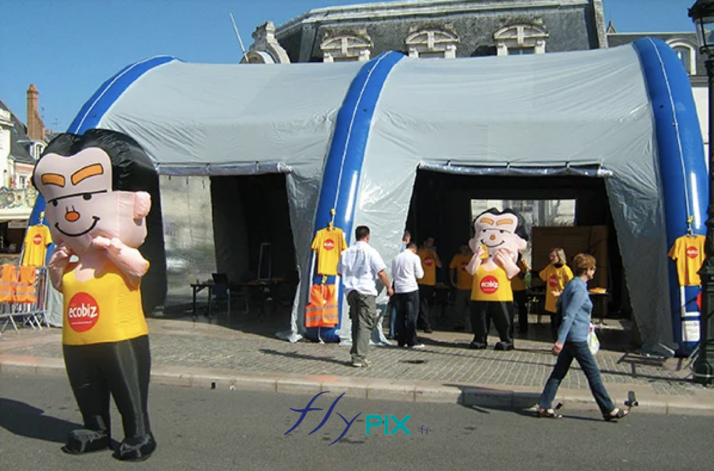 Les tentes gonflables et abris gonflables séduisent par leur facilité de déploiement, leur résistance, leur esthétisme et leur capacité à s’adapter à différents environnements. Grâce à leur conception en enveloppe PVC et à leur système d’air captif (sans soufflerie continue), elles combinent autonomie, robustesse et efficacité énergétique. Les tentes gonflables et abris gonflables séduisent par leur facilité de déploiement, leur résistance, leur esthétisme et leur capacité à s’adapter à différents environnements. Grâce à leur conception en enveloppe PVC et à leur système d’air captif (sans soufflerie continue), elles combinent autonomie, robustesse et efficacité énergétique.