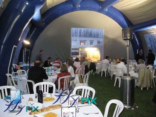 Les tentes gonflables et abris gonflables à air captif en PVC : le choix stratégique pour un accueil du public performant, flexible et impactant Les tentes gonflables et abris gonflables à air captif en PVC : le choix stratégique pour un accueil du public performant, flexible et impactant